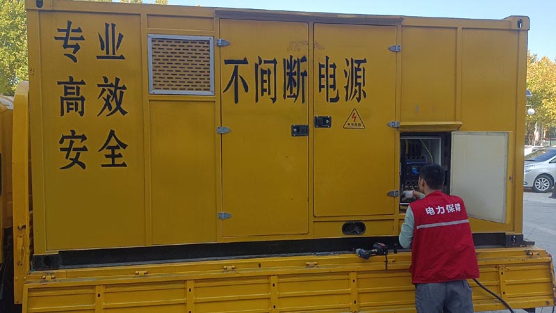 闽侯柴油发电机组和UPS电源配合使用时，如何避免切换过程中的电力中断？